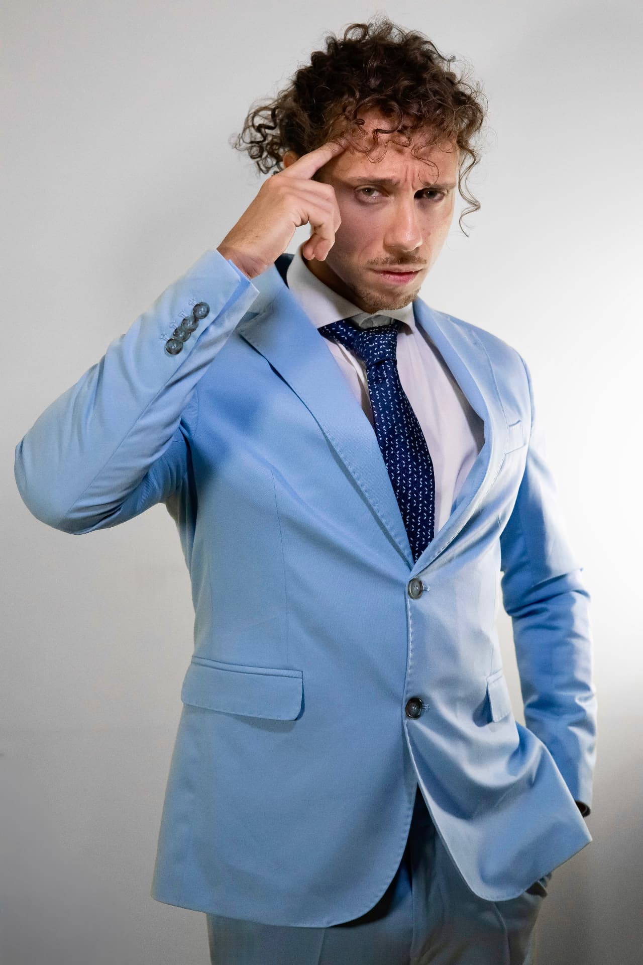 Luca Virno in blue suit